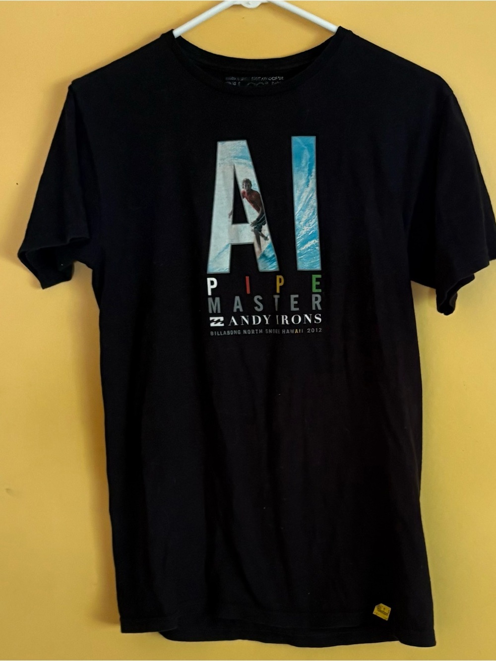 Billabong Vintage Andy Irons Pipeline Tee Medium.